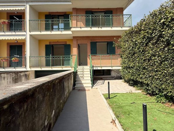 casa indipendente in vendita a Pontecagnano Faiano