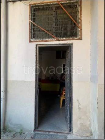 negozio in vendita a Pontecagnano Faiano in zona Sant'Antonio