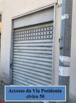 locale commerciale in vendita a Pontecagnano Faiano in zona Sant'Antonio