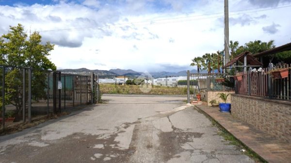 terreno agricolo in vendita a Pontecagnano Faiano in zona Corvinia