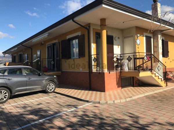 casa indipendente in vendita a Pontecagnano Faiano in zona Magazzeno