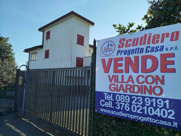 casa indipendente in vendita a Pontecagnano Faiano in zona La Picciola