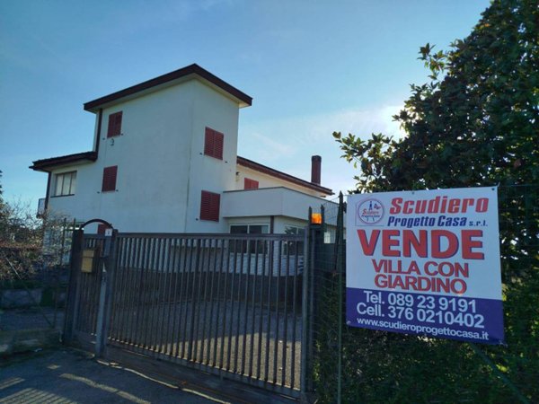 casa indipendente in vendita a Pontecagnano Faiano in zona La Picciola