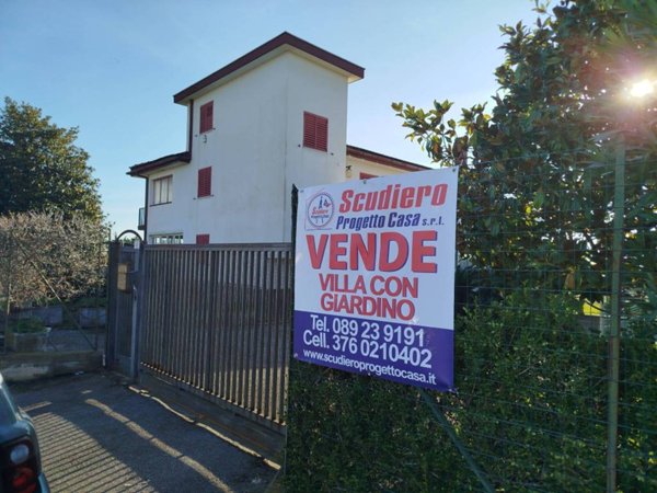 casa indipendente in vendita a Pontecagnano Faiano in zona La Picciola