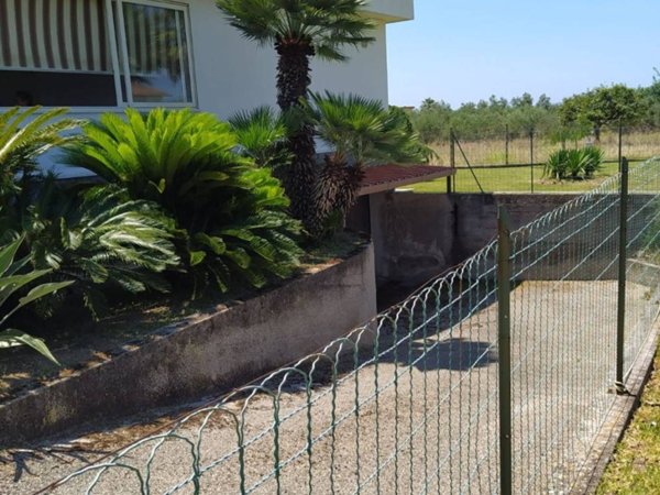 casa indipendente in vendita a Pontecagnano Faiano in zona La Picciola