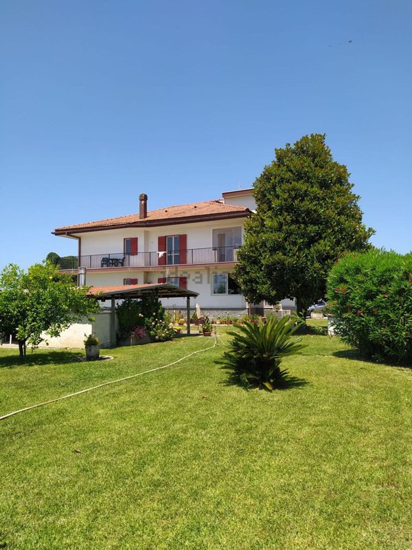 casa indipendente in vendita a Pontecagnano Faiano