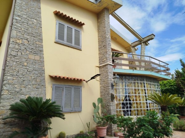 casa indipendente in vendita a Pontecagnano Faiano in zona Magazzeno