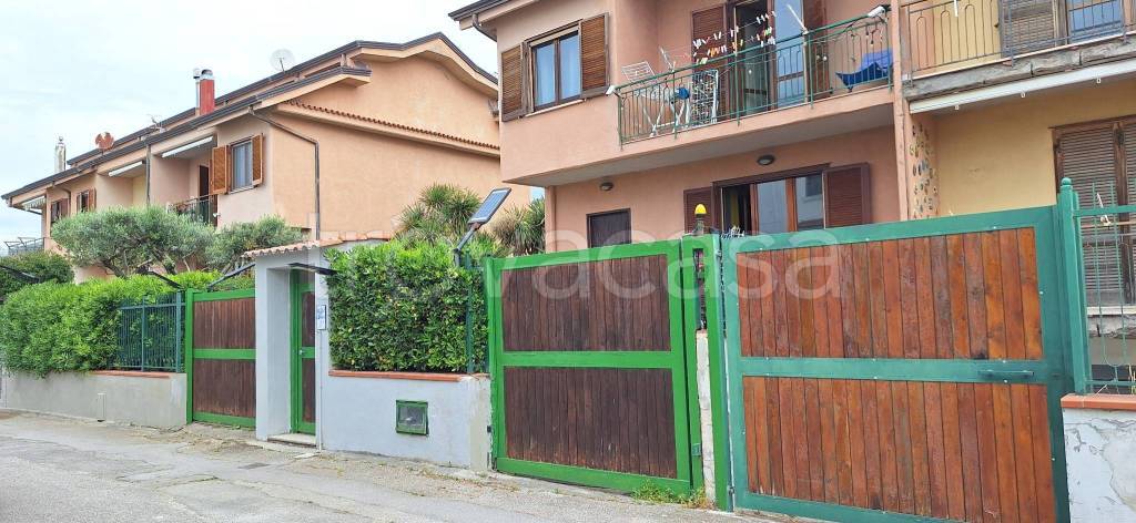 casa indipendente in vendita a Pontecagnano Faiano in zona Magazzeno