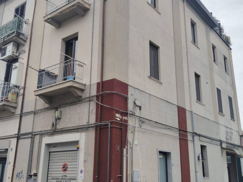 locale commerciale in vendita a Pontecagnano Faiano