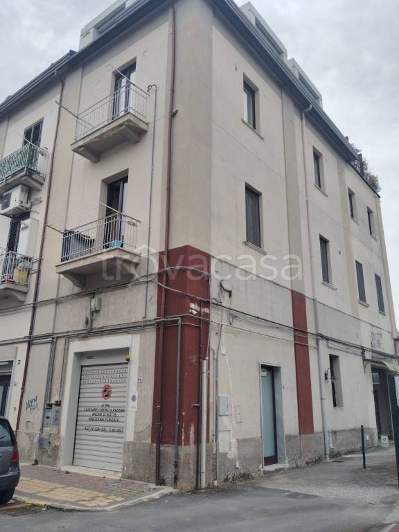locale commerciale in vendita a Pontecagnano Faiano