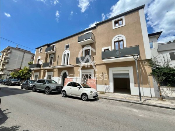 negozio in vendita a Pontecagnano Faiano