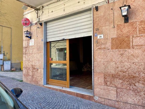 locale commerciale in vendita a Pontecagnano Faiano