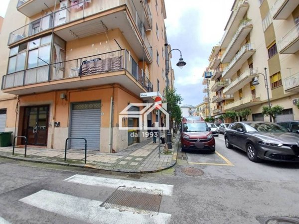 negozio in vendita a Pontecagnano Faiano