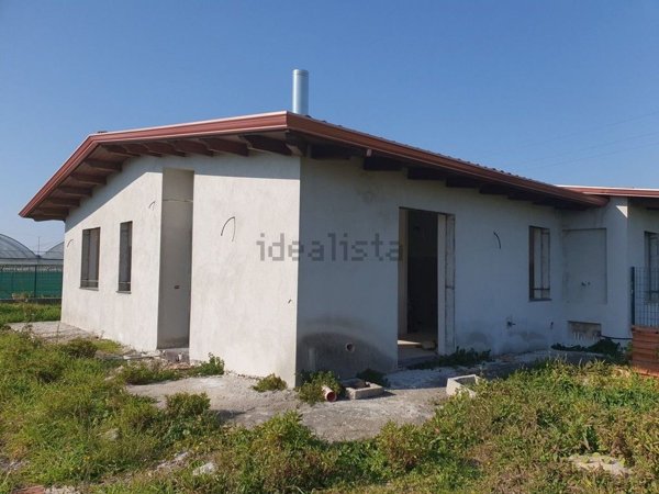 casa indipendente in vendita a Pontecagnano Faiano