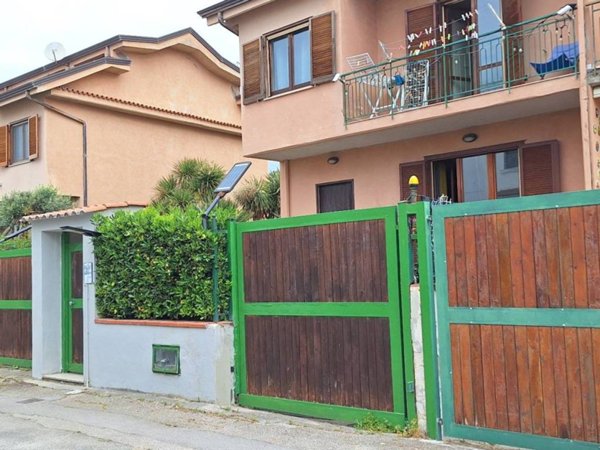 casa indipendente in vendita a Pontecagnano Faiano in zona Magazzeno