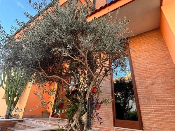 casa indipendente in vendita a Pontecagnano Faiano in zona Sant'Antonio