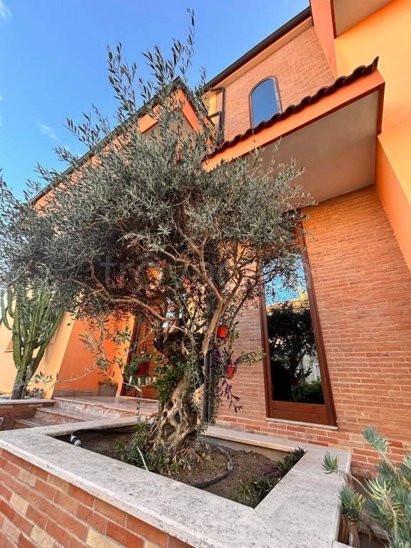 casa indipendente in vendita a Pontecagnano Faiano in zona Sant'Antonio