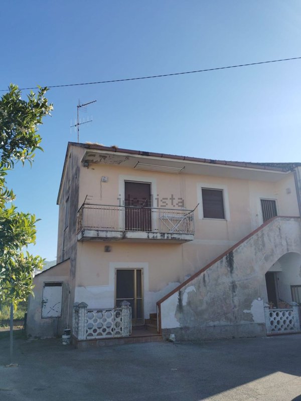 casale in vendita a Pontecagnano Faiano
