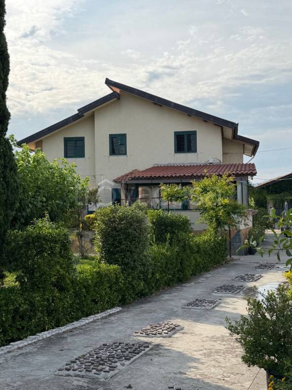 casa indipendente in vendita a Pontecagnano Faiano