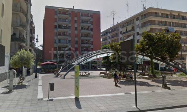 negozio in vendita a Pontecagnano Faiano in zona Sant'Antonio