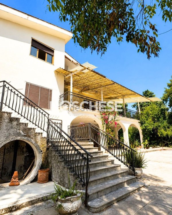 casa indipendente in vendita a Pontecagnano Faiano