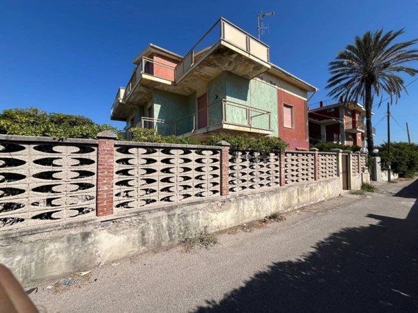 casa indipendente in vendita a Pontecagnano Faiano in zona Magazzeno