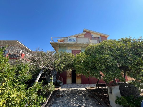 casa indipendente in vendita a Pontecagnano Faiano in zona Magazzeno