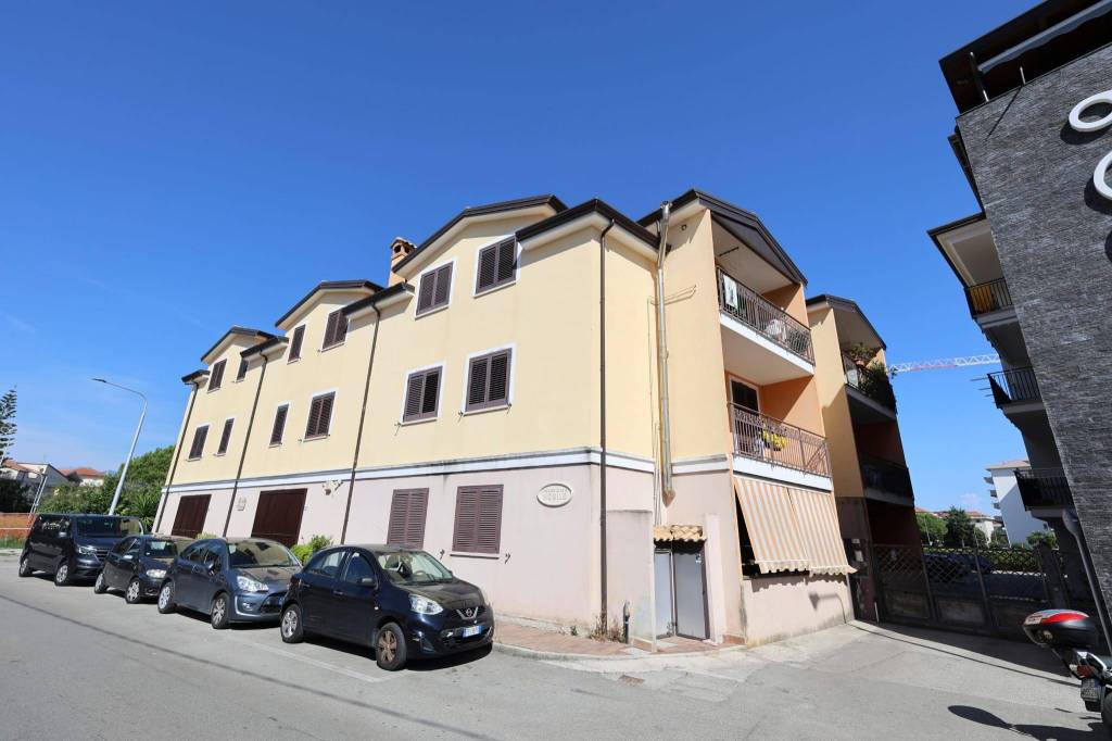 appartamento in vendita a Pontecagnano Faiano in zona Sant'Antonio