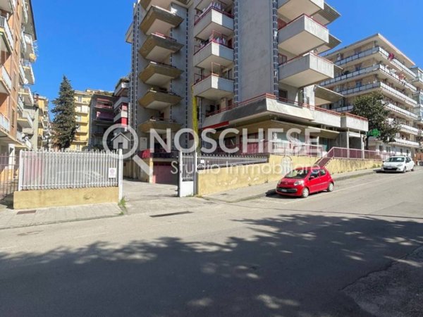 box auto in vendita a Pontecagnano Faiano in zona Sant'Antonio