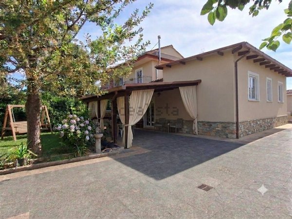 casa indipendente in vendita a Pontecagnano Faiano