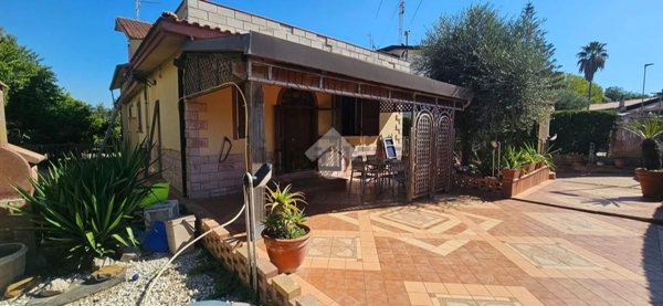 casa indipendente in vendita a Pontecagnano Faiano in zona Magazzeno
