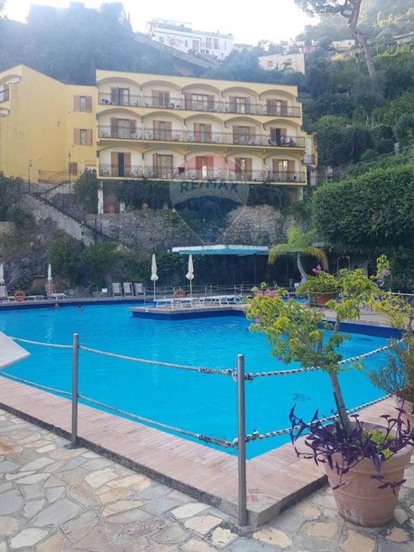 negozio in vendita a Positano