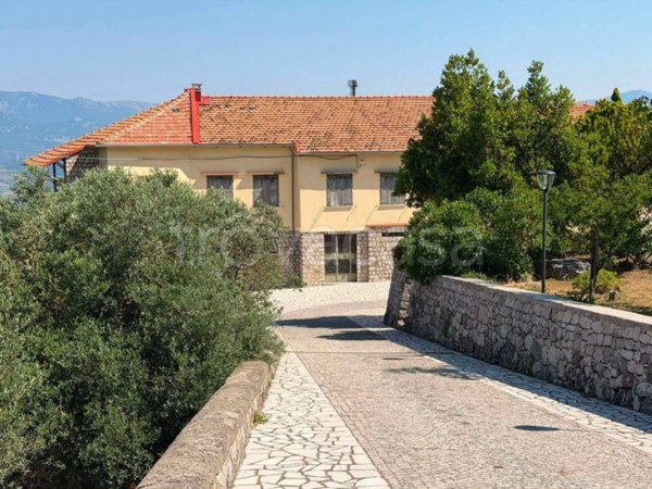 appartamento in vendita a Postiglione in zona Pescarà
