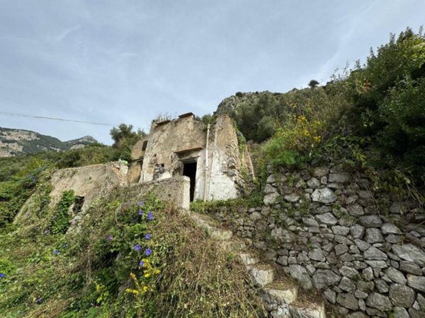 casa indipendente in vendita a Praiano in zona Vettica Maggiore
