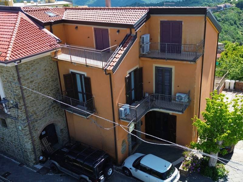 casa indipendente in vendita a Prignano Cilento