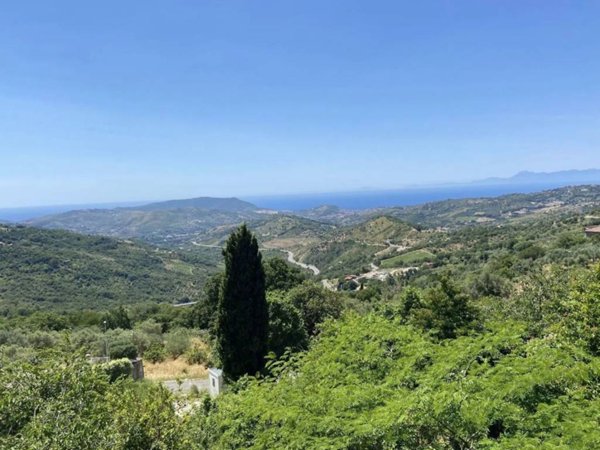 casa indipendente in vendita a Prignano Cilento