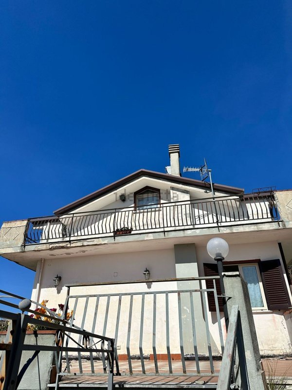 casa indipendente in vendita a Prignano Cilento