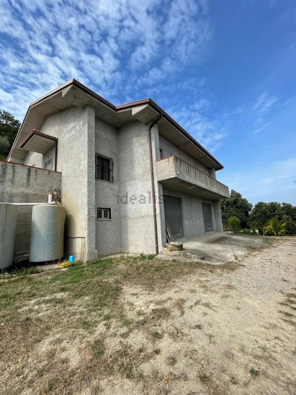 casa indipendente in vendita a Prignano Cilento