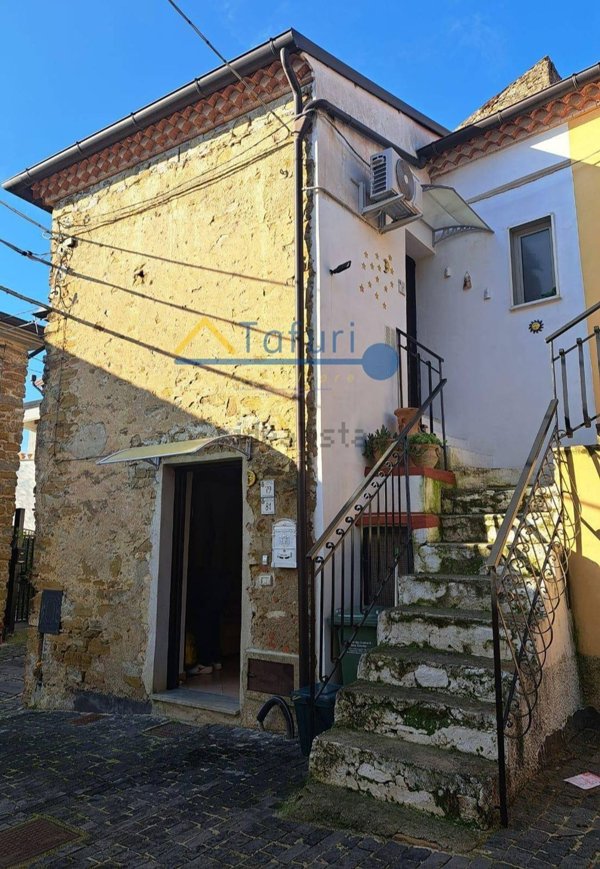 casa indipendente in vendita a Prignano Cilento