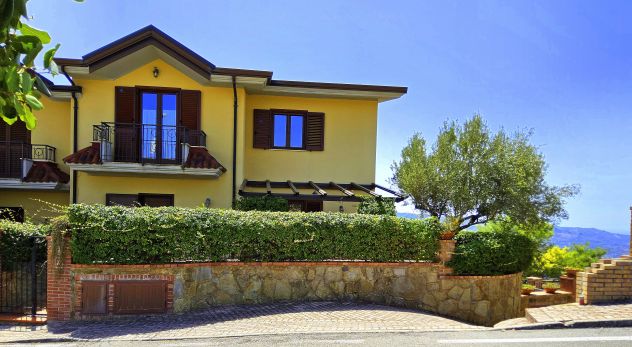 casa indipendente in vendita a Prignano Cilento