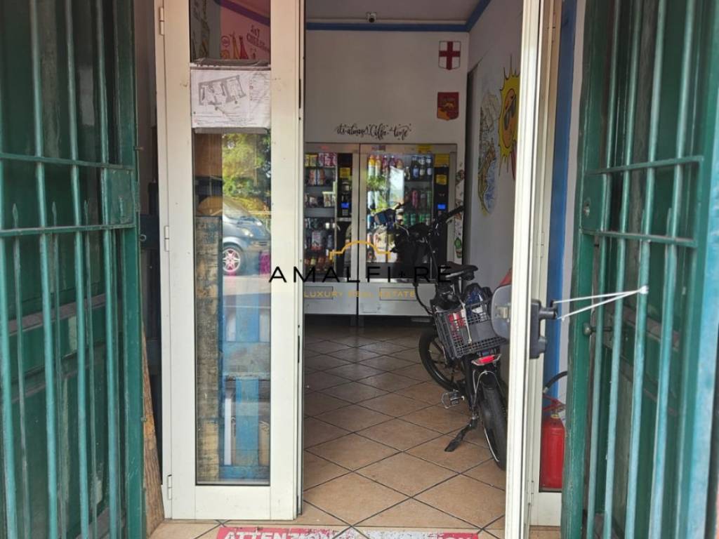 negozio in vendita a Ravello in zona Castiglione