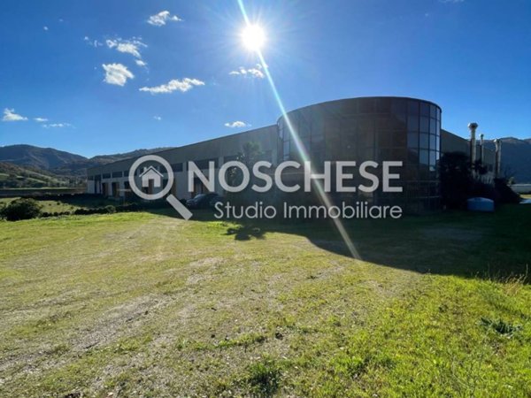 capannone in vendita a Ricigliano