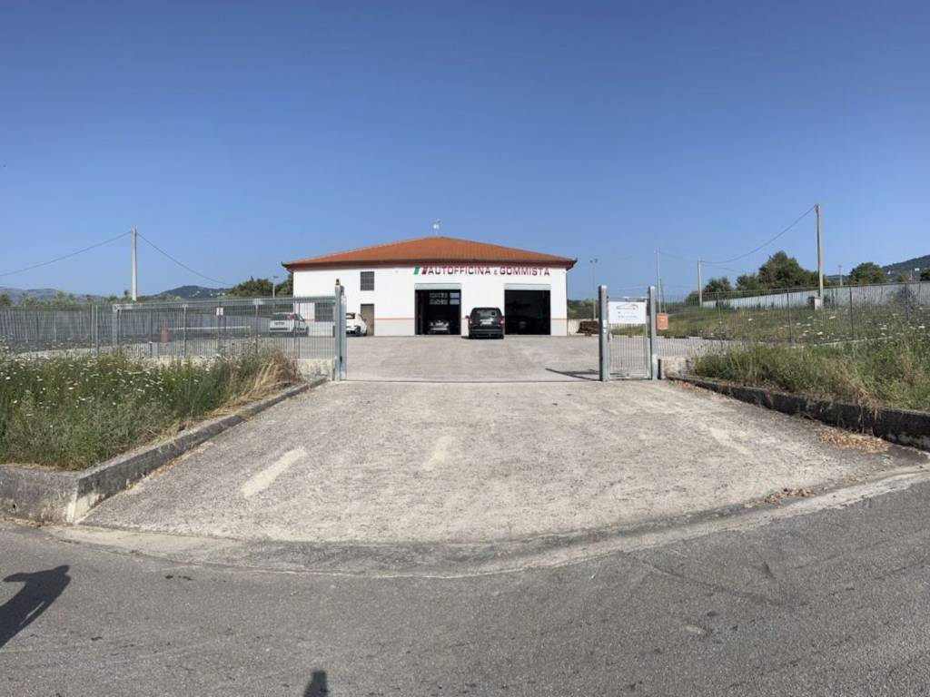 locale commerciale in vendita a Roccadaspide