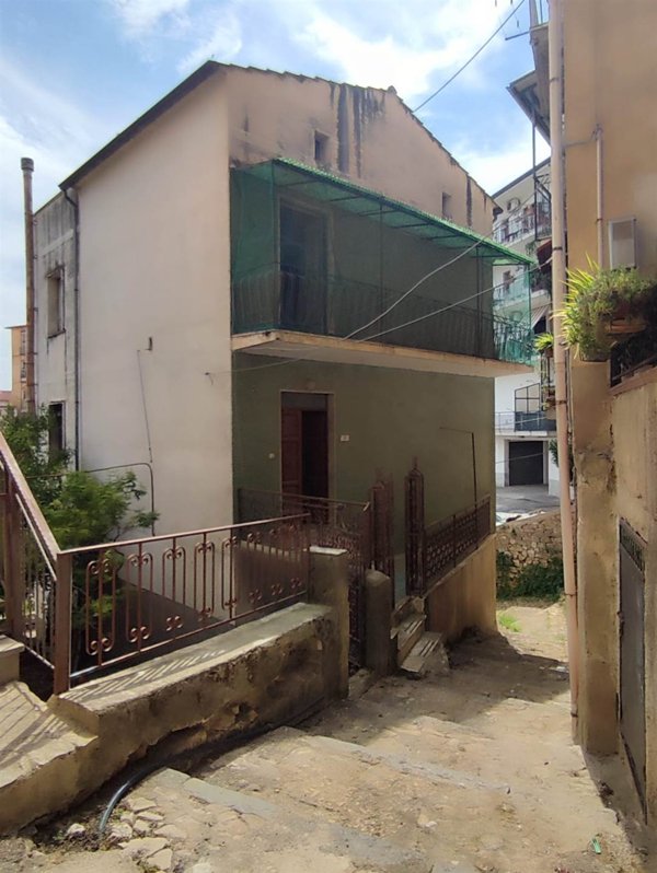 appartamento in vendita a Roccadaspide in zona Serra