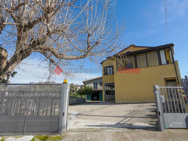 casa indipendente in vendita a Roccadaspide