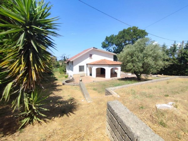 casa indipendente in vendita a Roccadaspide