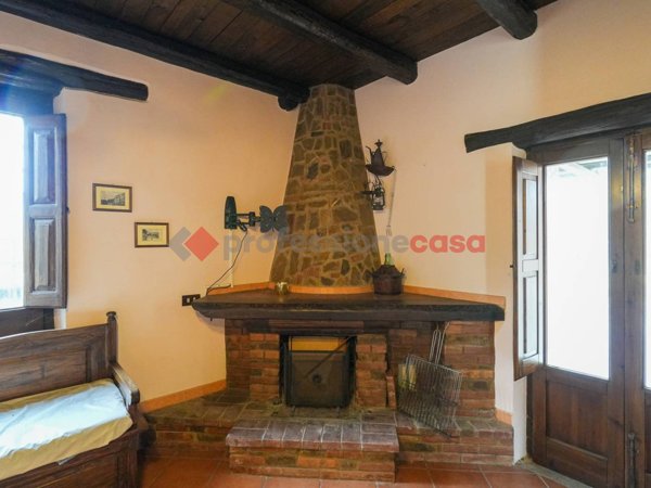 casa indipendente in vendita a Roccadaspide