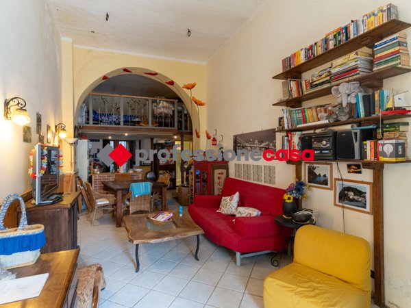 locale di sgombero in vendita a Roccadaspide