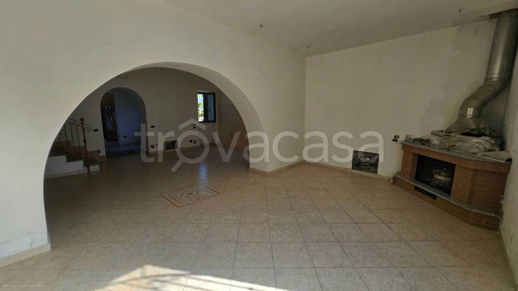 casa indipendente in vendita a Roccadaspide in zona Serra