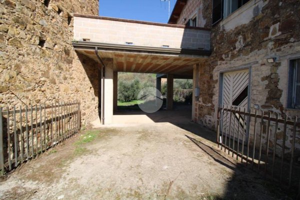 casa indipendente in vendita a Roccadaspide in zona Tempalta